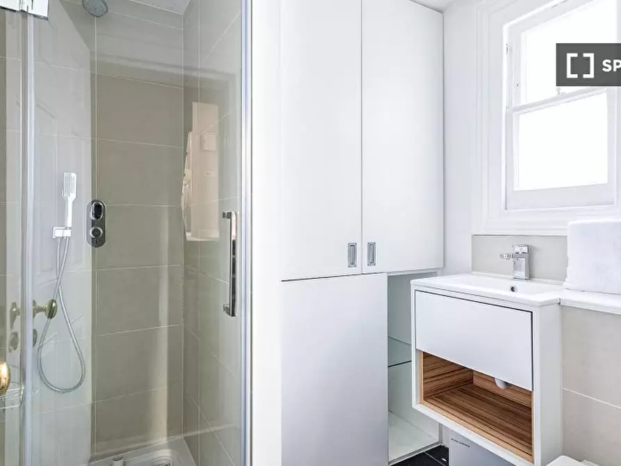 Immagine 5 di Appartamento in affitto  in Carmel Court Holland St a Kensington
