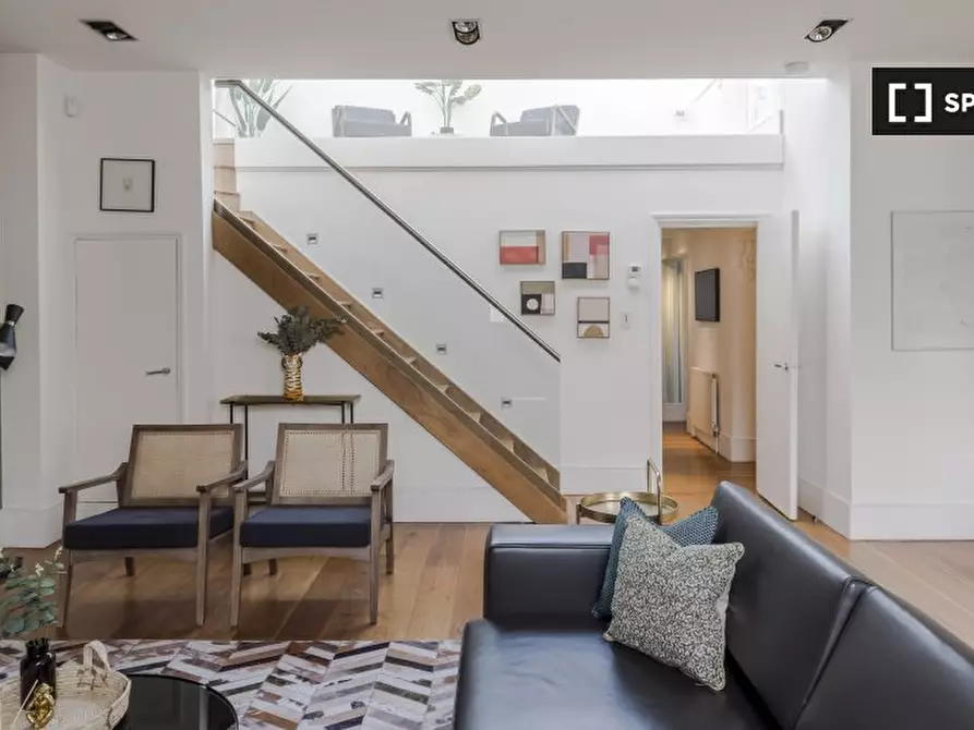 Immagine 4 di Appartamento in affitto  in flat a Kensington
