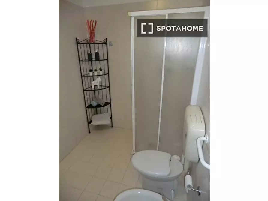 Immagine 15 di Camera condivisa in affitto  in via Piovese a Padova