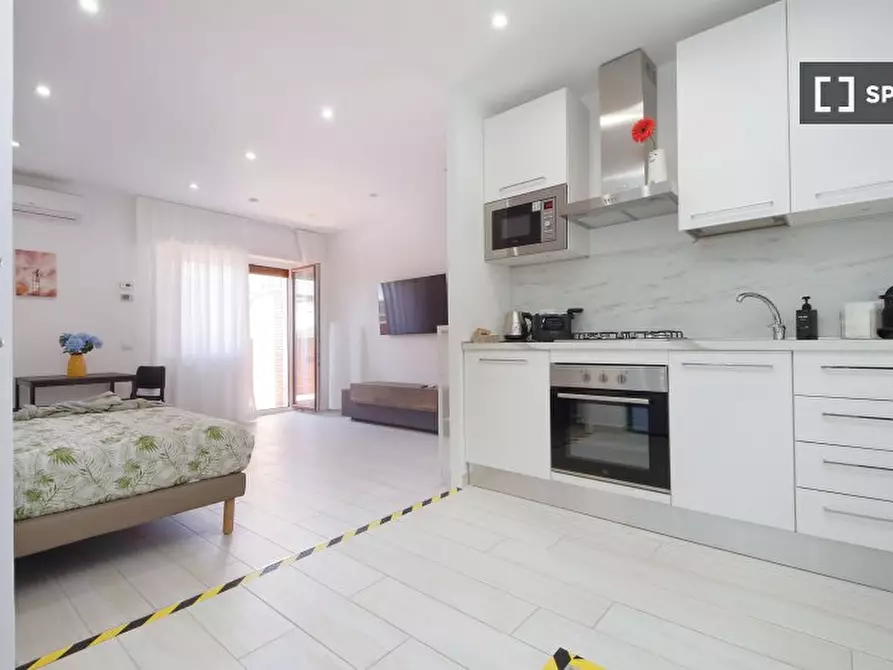 Immagine 11 di Ufficio in affitto  in Viale Ammiraglio del Bono a Roma