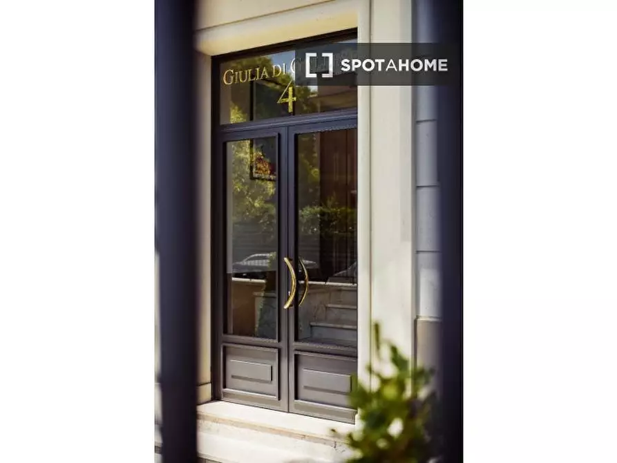 Immagine 16 di Appartamento in affitto  in Via Giulia di Gallese a Roma