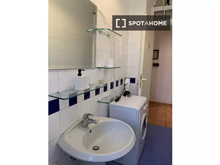 Immagine 10 di Appartamento in affitto  in Via Francesco Caracciolo a Roma