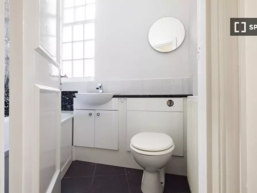 Immagine 16 di Appartamento in affitto  in Eardley Cres a Kensington