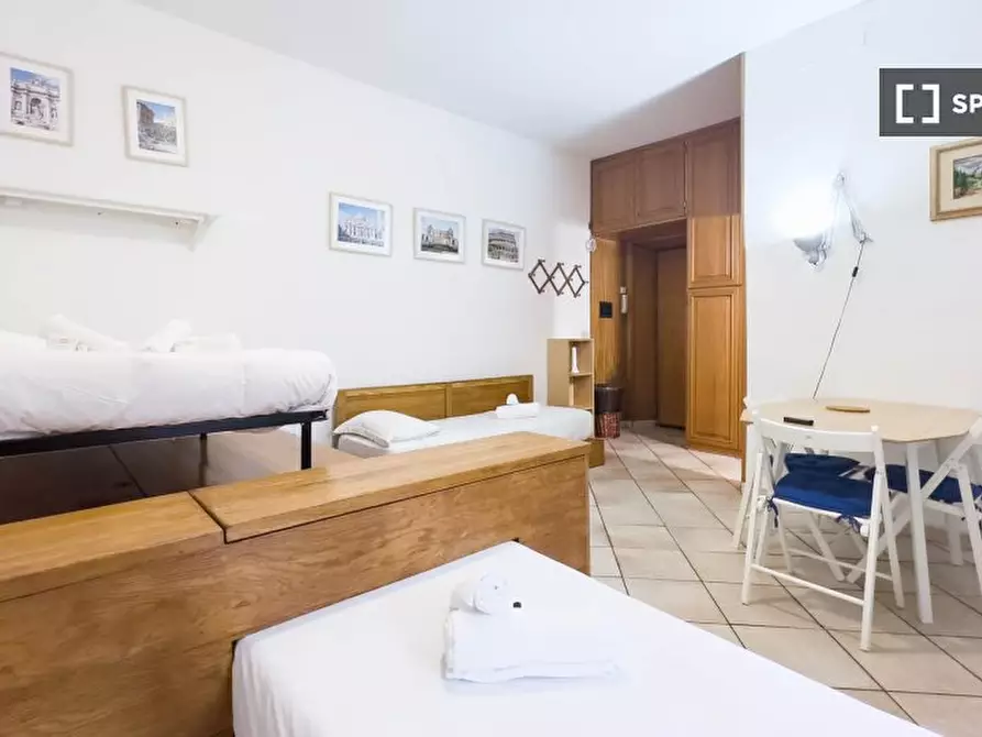 Immagine 11 di Appartamento in affitto  in Via Modica a Roma