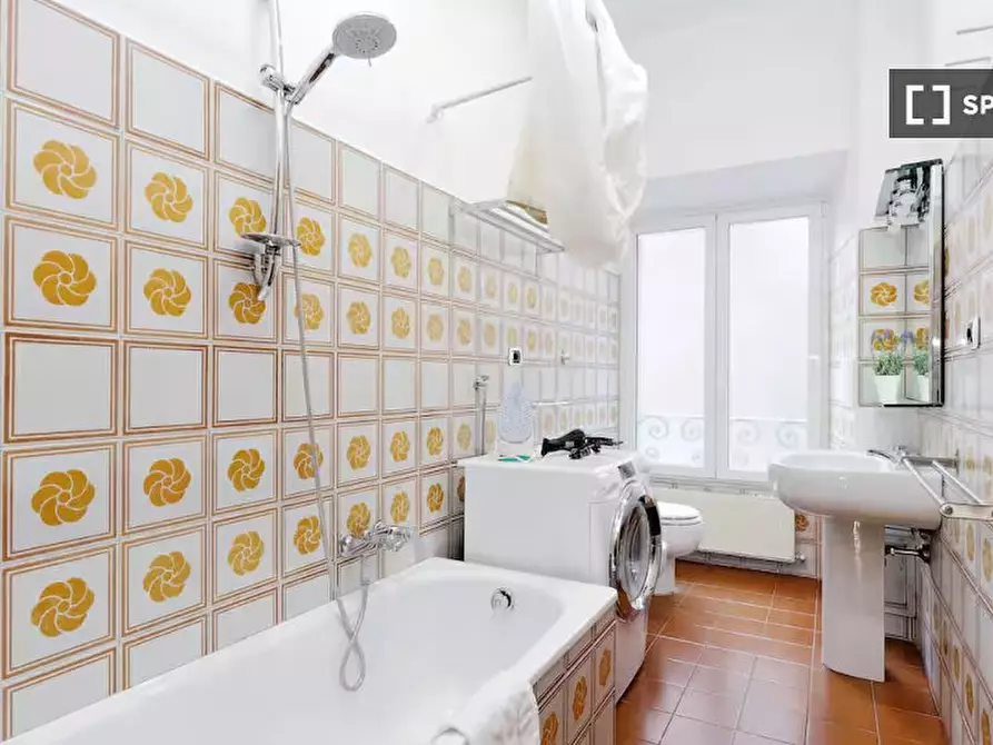 Immagine 5 di Appartamento in affitto  in Via Merulana a Roma