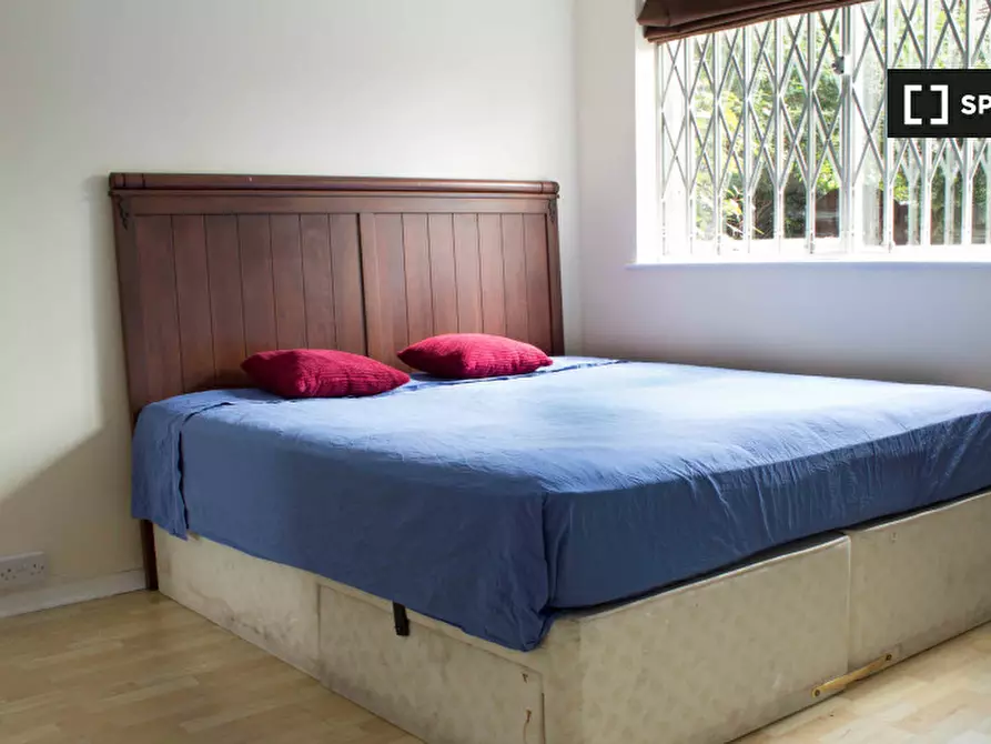 Immagine 4 di Camera condivisa in affitto  in St Marks Road a Kensington