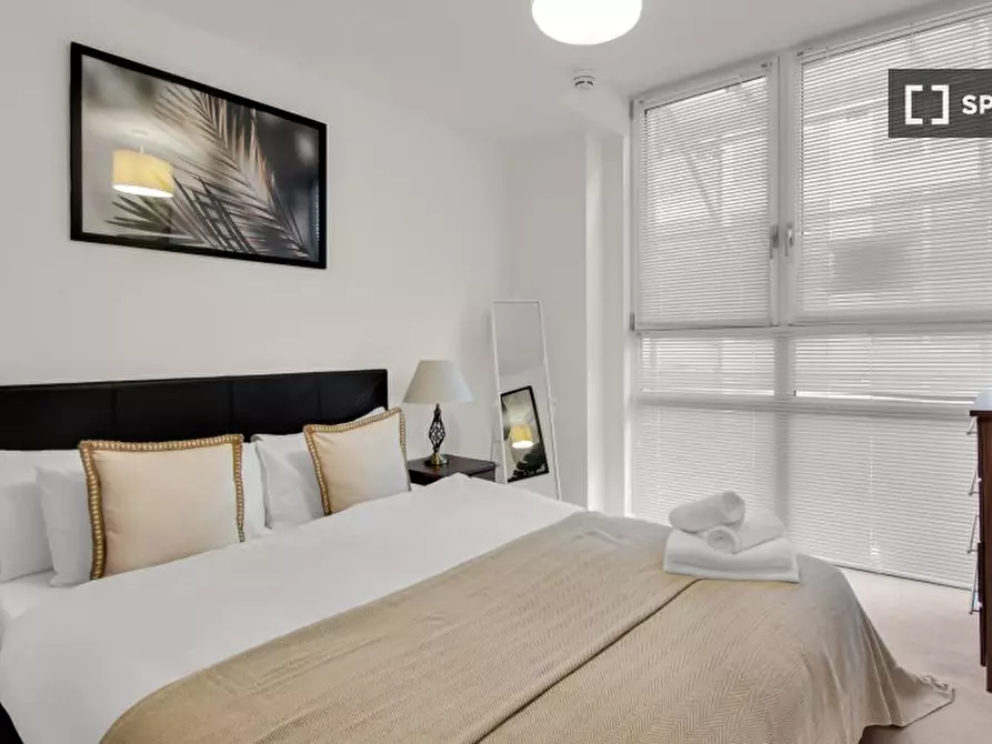 Immagine 9 di Appartamento in affitto  in Lamb's Passage a Islington