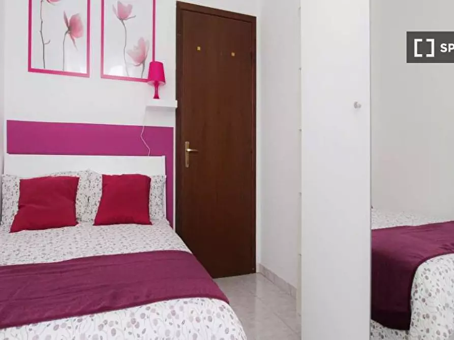 Immagine 16 di Camera condivisa in affitto  in Viale Ortles a Milano