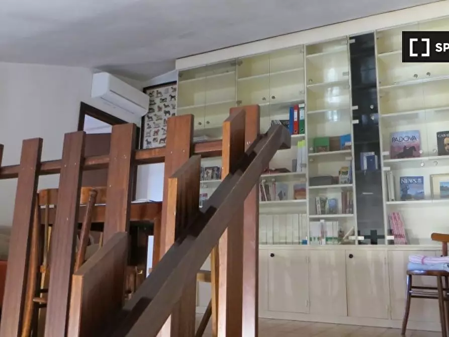 Immagine 3 di Camera condivisa in affitto  in Via Madonna della Salute a Padova