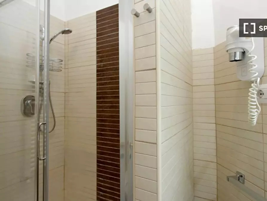 Immagine 14 di Appartamento in affitto  in Via Otranto a Roma