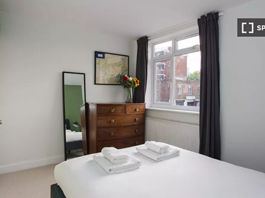Immagine 11 di Appartamento in affitto  in Hemming St a Poplar