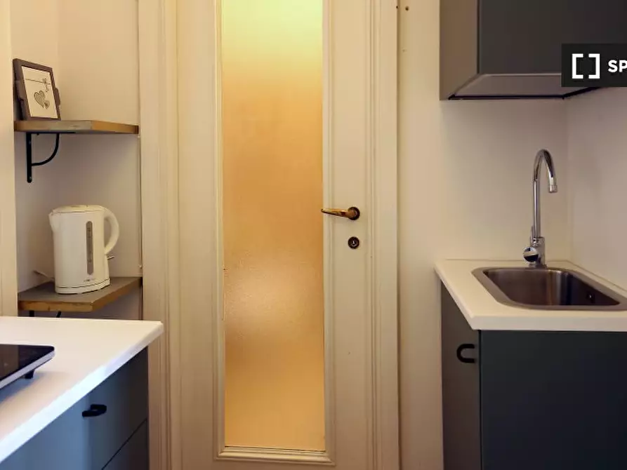 Immagine 4 di Ufficio in affitto  in Via dei Piatti a Milano