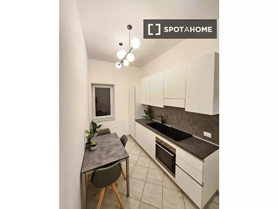 Immagine 5 di Camera condivisa in affitto  in Via Baucina a Roma