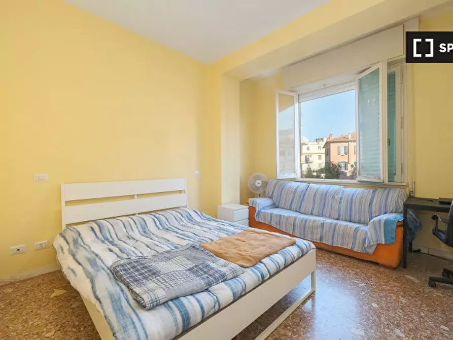 Immagine 5 di Camera condivisa in affitto  in Via Monte Cristallo a Roma