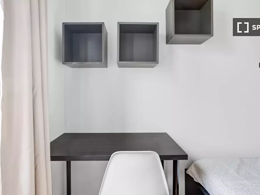 Immagine 2 di Camera condivisa in affitto  in Via Privata Deruta a Milano