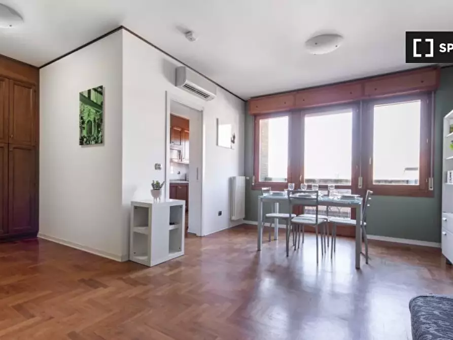 Immagine 1 di Appartamento in affitto  in Via Aurelio Saffi a Bologna