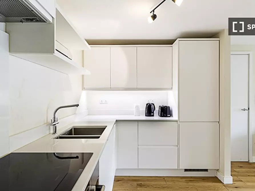 Immagine 6 di Appartamento in affitto  in Flat a 