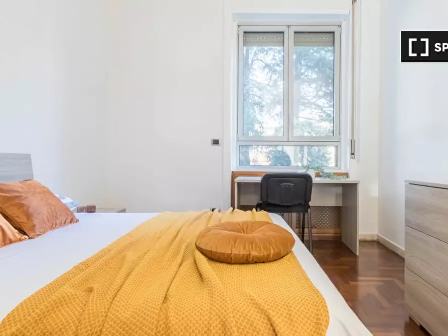 Immagine 3 di Camera condivisa in affitto  in Via Guido Guarini Matteucci a Milano