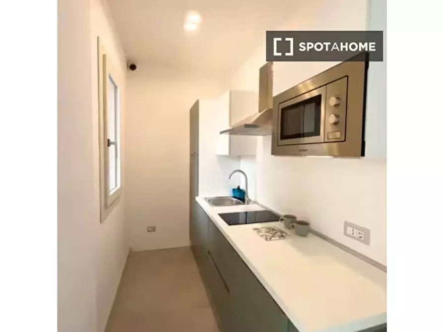 Immagine 5 di Appartamento in affitto  in Via Casilina a Roma