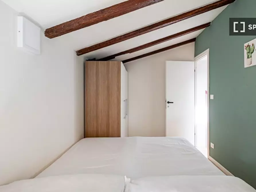 Immagine 12 di Appartamento in affitto  in Via del Pratello a Bologna