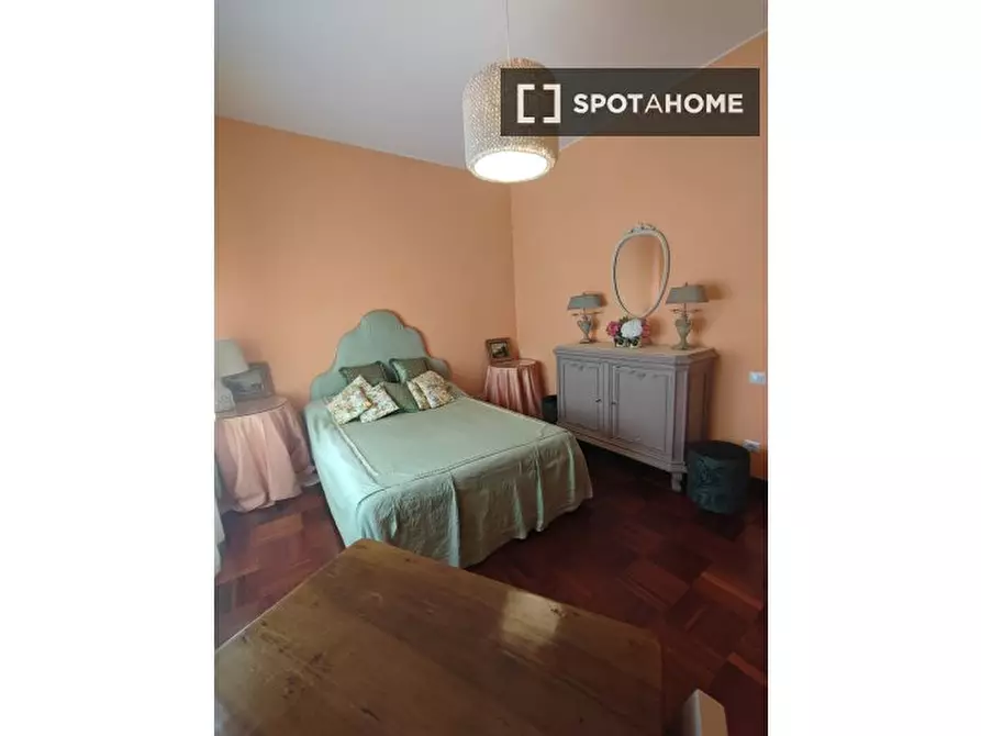 Immagine 3 di Camera condivisa in affitto  in Via della Camilluccia a Roma