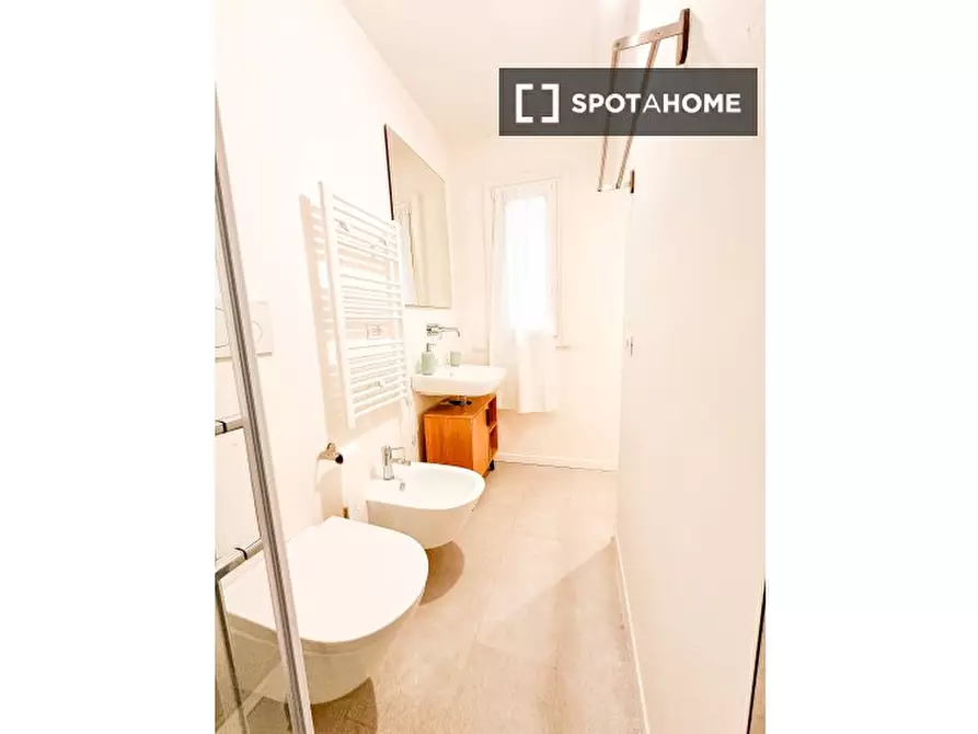 Immagine 13 di Ufficio in affitto  in Via Giambellino a Milano