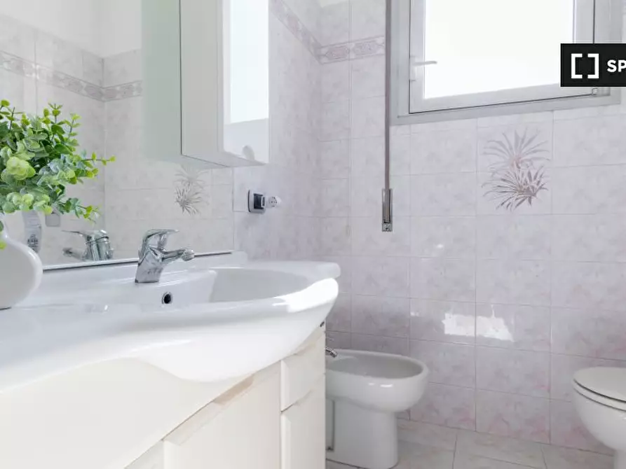 Immagine 8 di Camera condivisa in affitto  in Via Guido Guarini Matteucci a Milano