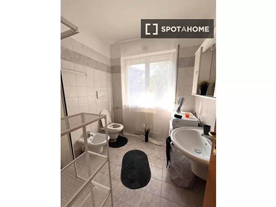 Immagine 12 di Camera condivisa in affitto  in Bolzano a Trento