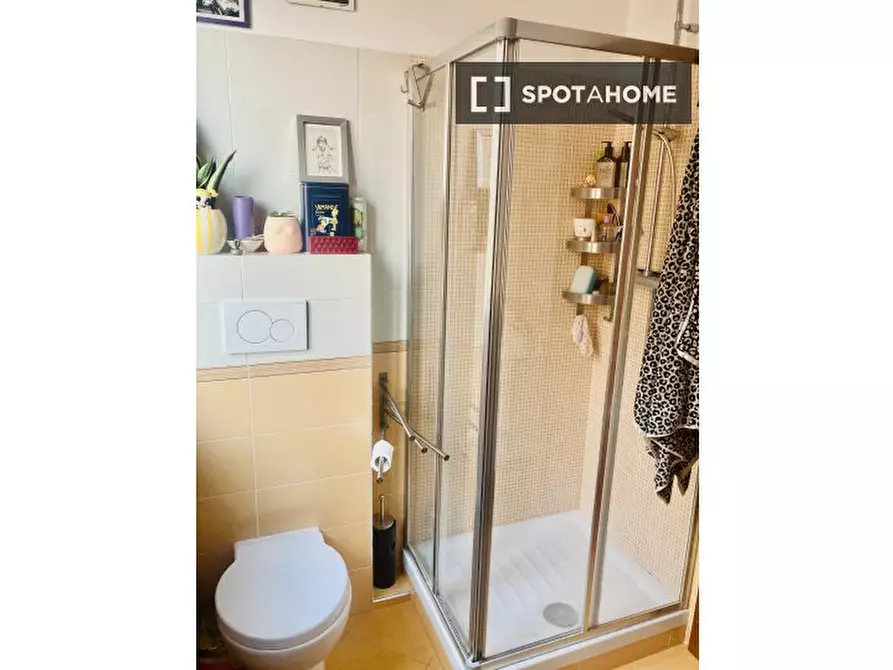 Immagine 11 di Camera condivisa in affitto  in Via Antonio Pignatelli a Roma