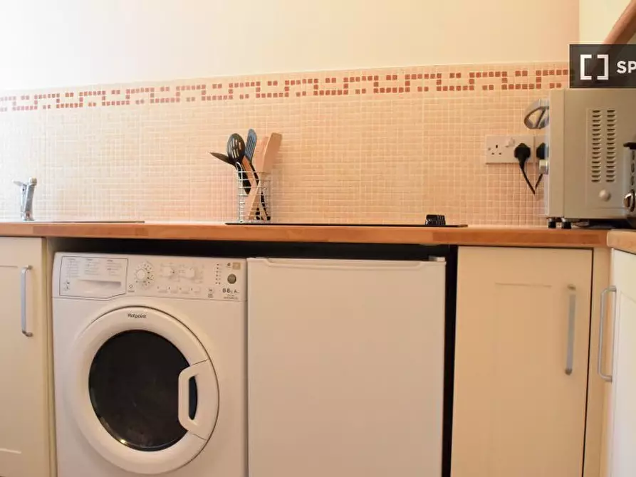 Immagine 18 di Appartamento in affitto  in Howitt Rd a Camden Town