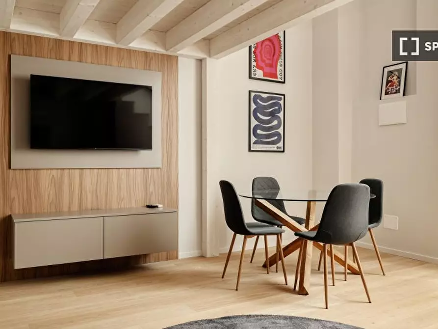 Immagine 1 di Appartamento in affitto  in Via Cenisio a Milano