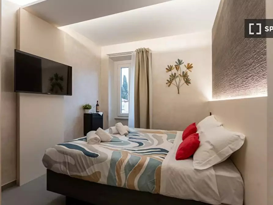 Immagine 2 di Camera condivisa in affitto  in Via Faenza a Firenze