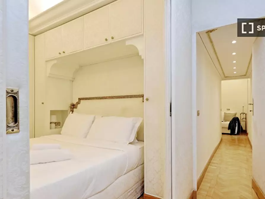 Immagine 9 di Appartamento in affitto  in Via del Tritone a Roma