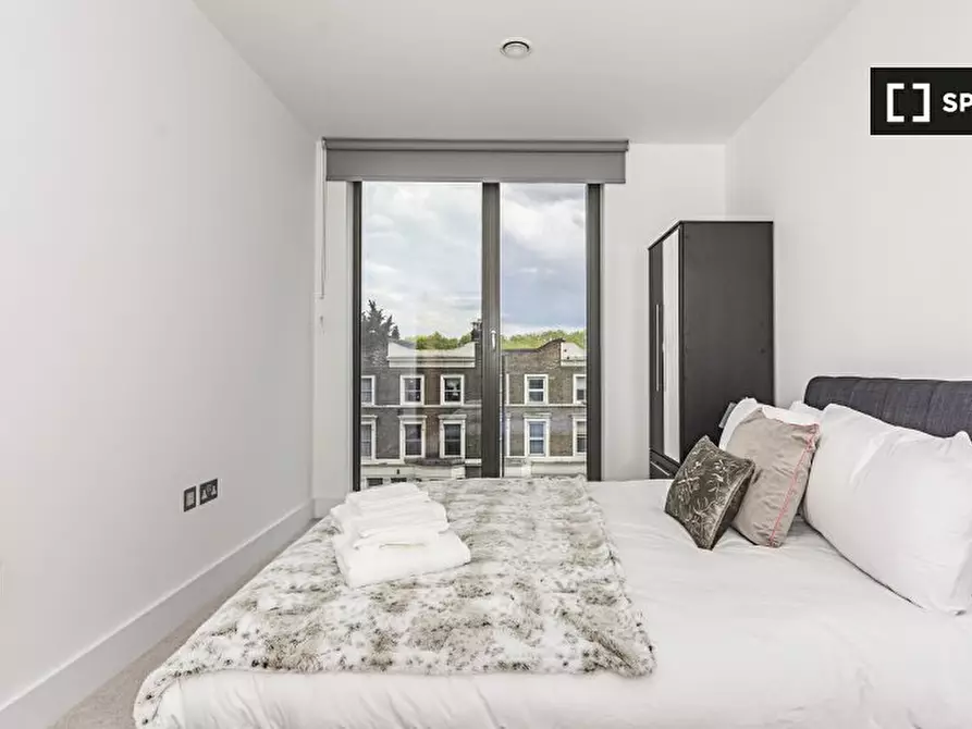 Immagine 7 di Appartamento in affitto  in Kilburn Park Rd a Camden Town