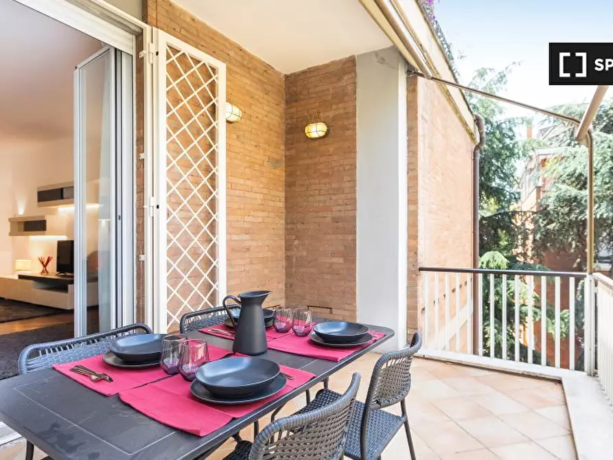 Immagine 6 di Appartamento in affitto  in Via della Farnesina a Roma