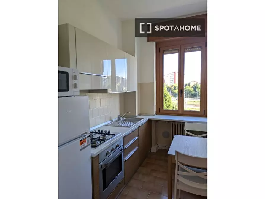 Immagine 6 di Camera condivisa in affitto  in Via Lodovico Il Moro a Milano