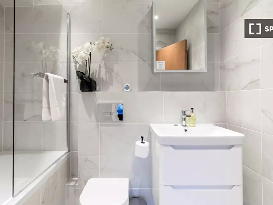 Immagine 15 di Appartamento in affitto  in Nevern Pl a Kensington