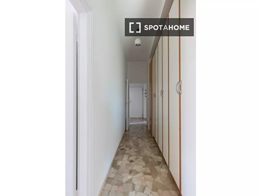 Immagine 13 di Appartamento in affitto  in Via Genova a Bologna