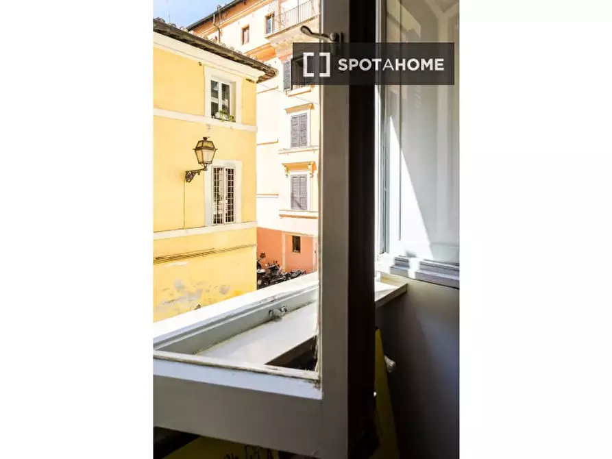 Immagine 16 di Appartamento in affitto  in Via del Tritone a Roma