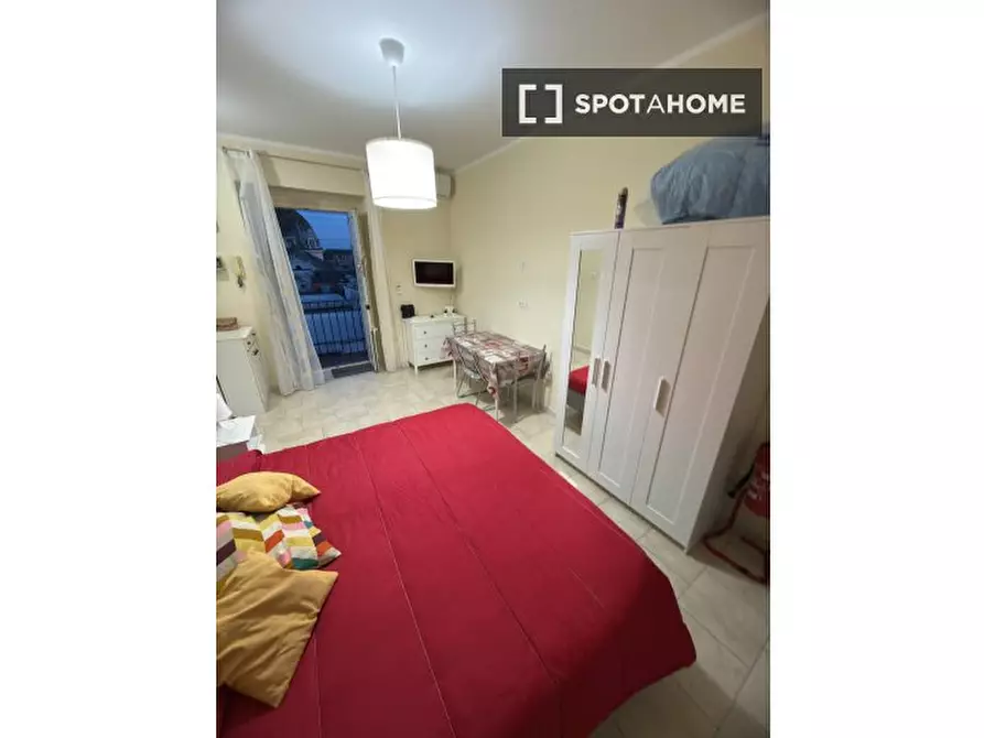 Immagine 9 di Ufficio in affitto  in Via Pietro Trinchera a Napoli