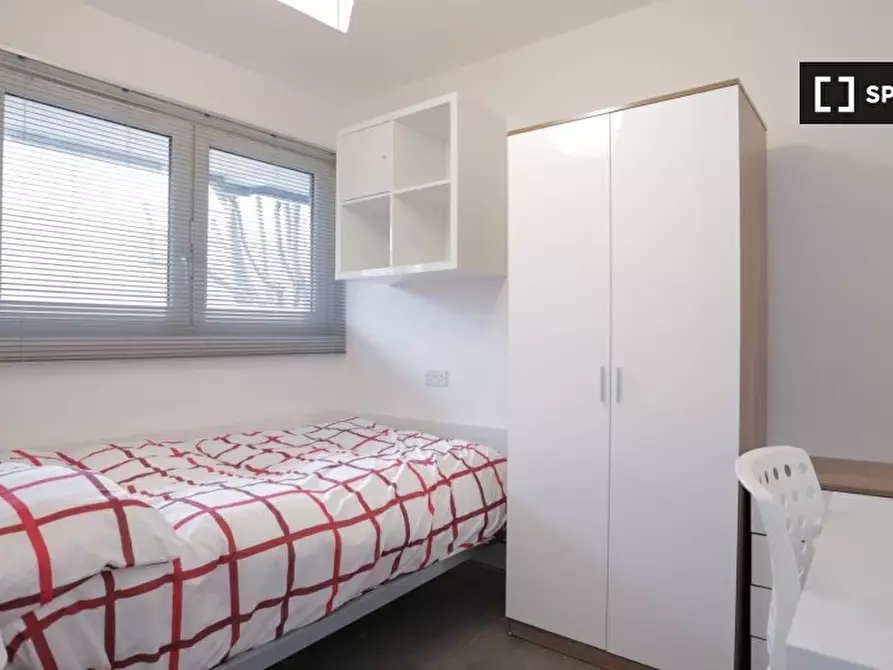 Immagine 12 di Camera condivisa in affitto  in Corringham Rd a Poplar