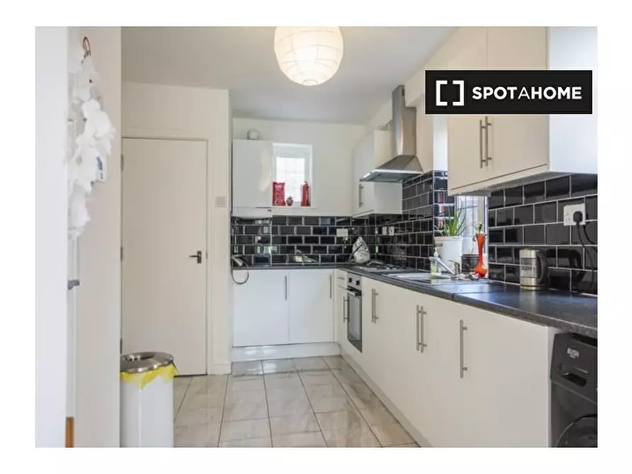 Immagine 8 di Camera condivisa in affitto  in Froissart Rd a Eltham