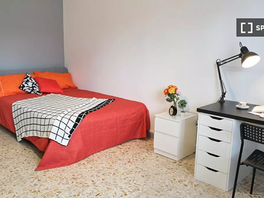 Immagine 7 di Camera condivisa in affitto  in Via Terracina n. fab. A - sc. H int. 27 a Napoli