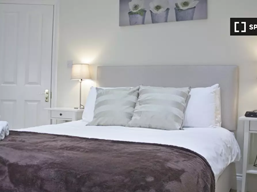 Immagine 11 di Appartamento in affitto  in Ladbroke Grove a Kensington