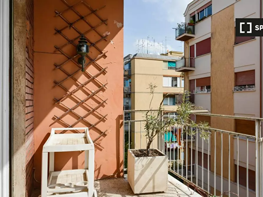 Immagine 5 di Camera condivisa in affitto  in Lungotevere Dante, 00146 Roma RM, Italy a Roma