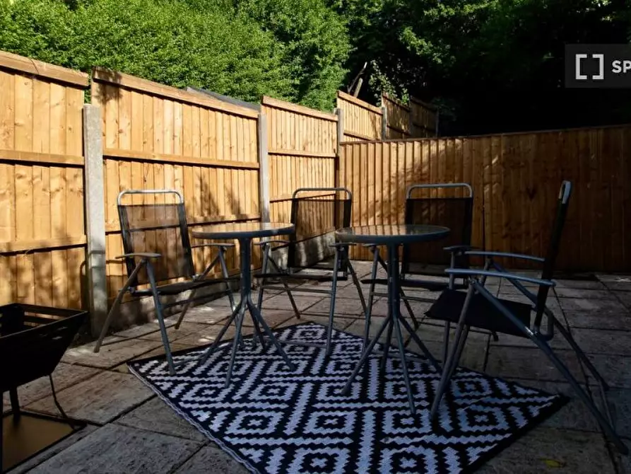 Immagine 9 di Camera condivisa in affitto  in Burgass Rd a 