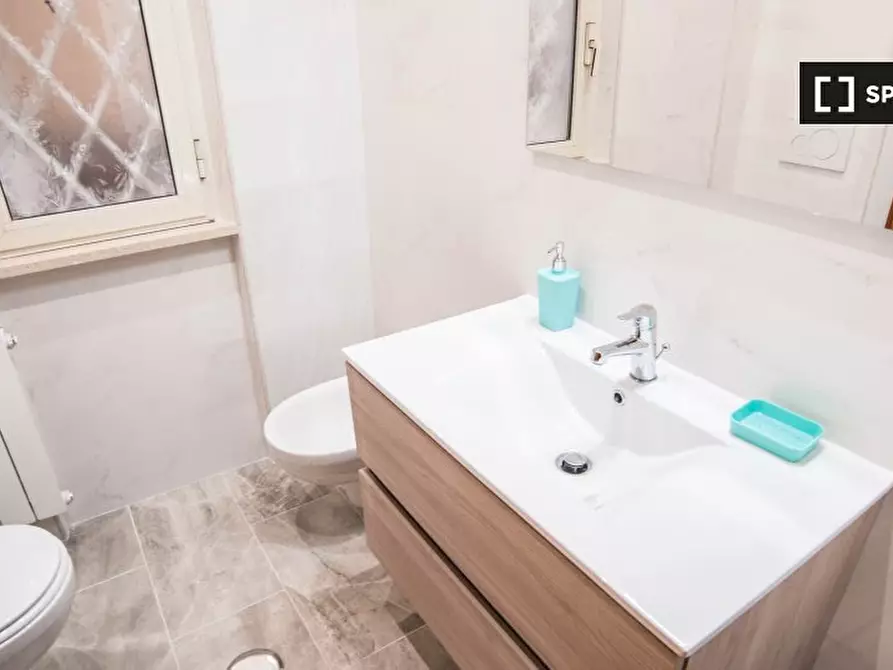 Immagine 8 di Camera condivisa in affitto  in Viale Appio Claudio, 00174 Roma RM, Italy a Roma