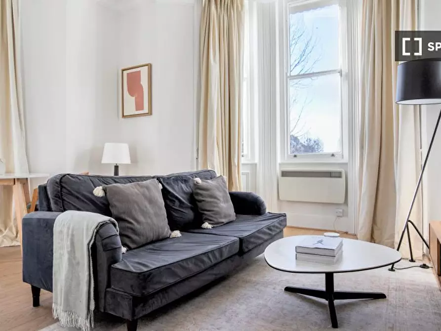 Immagine 2 di Appartamento in affitto  in Earls Ct Rd a Kensington