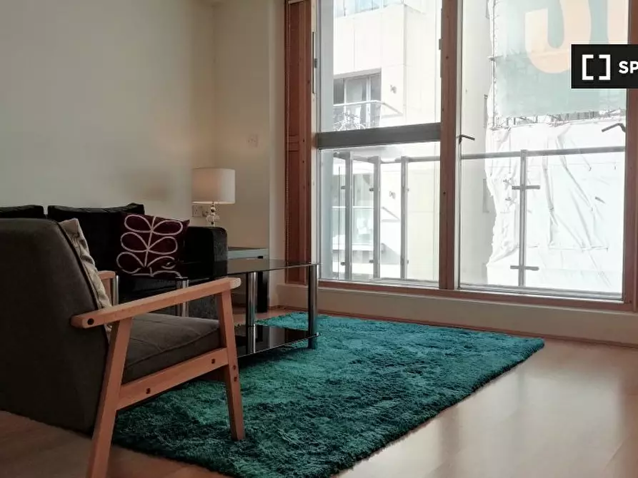 Immagine 2 di Appartamento in affitto  in Featherstone St a Islington