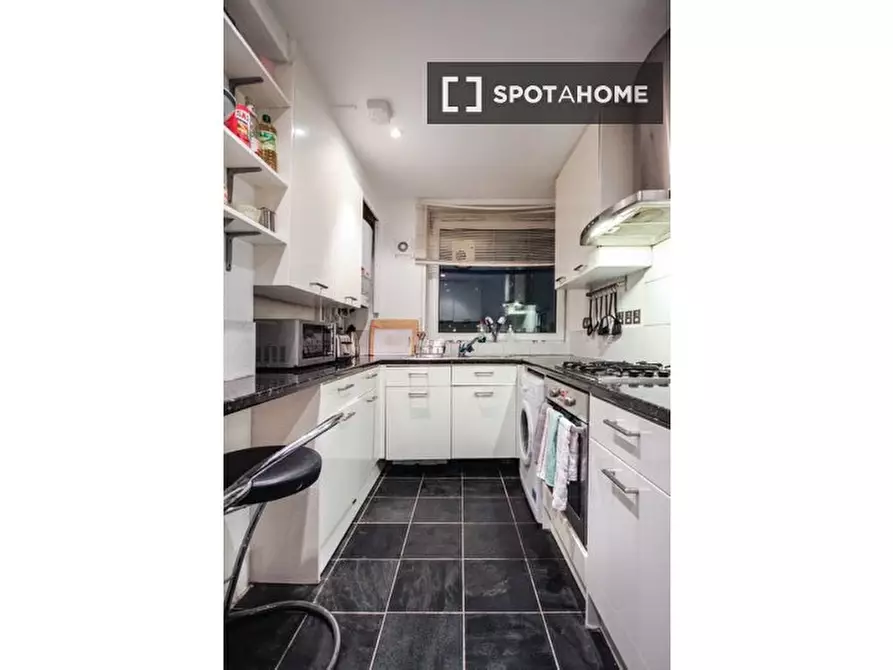 Immagine 7 di Camera condivisa in affitto  in Queensdale Crescent a Kensington
